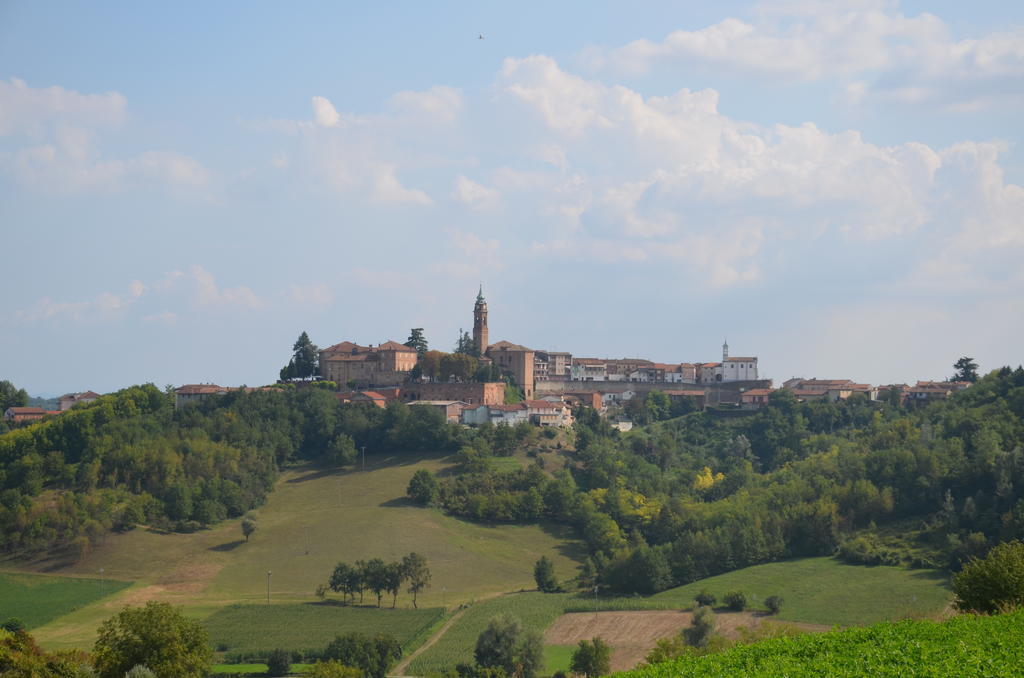 Cascina Castagneto Hotel CastellʼAlfero Exterior foto