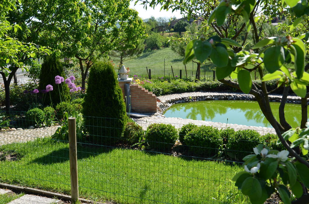 Cascina Castagneto Hotel CastellʼAlfero Exterior foto